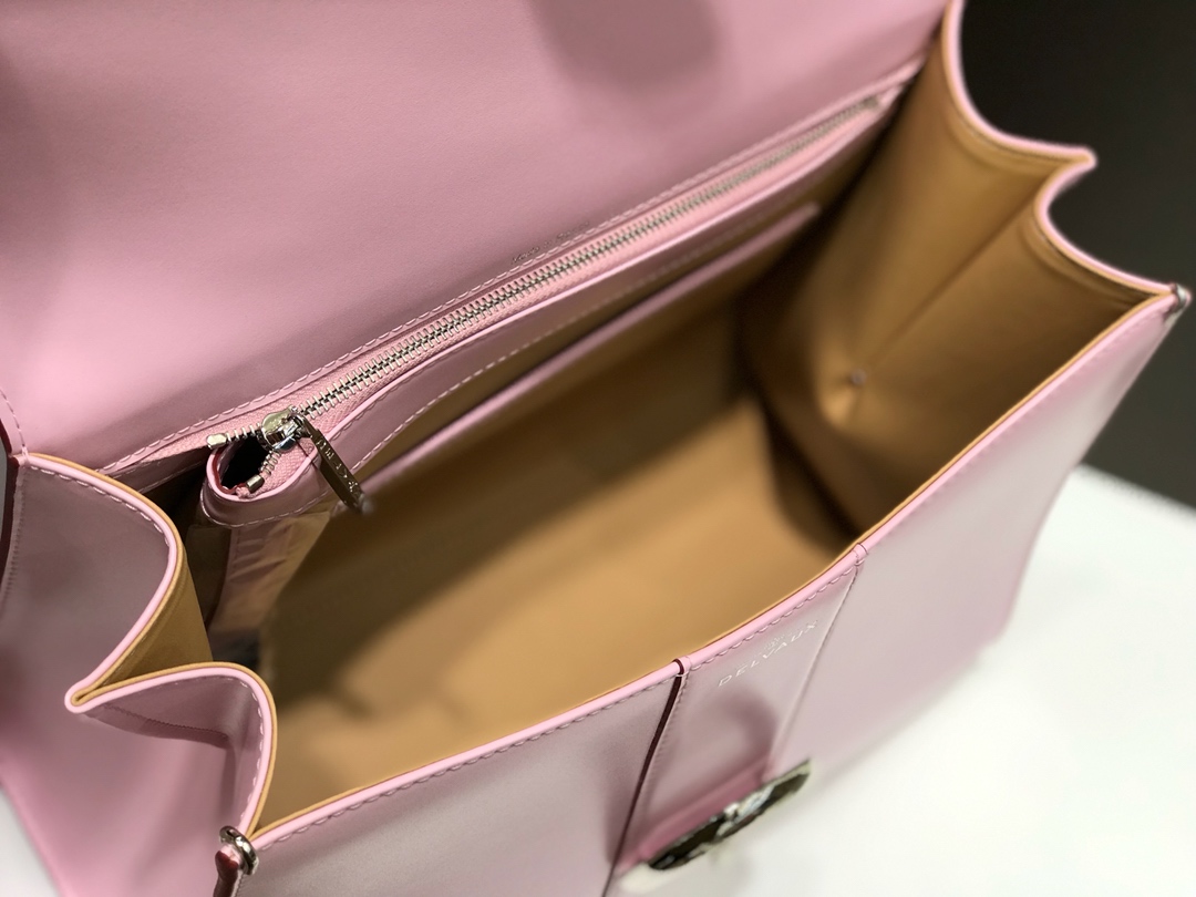 델보 브리앙 박스백 미듐